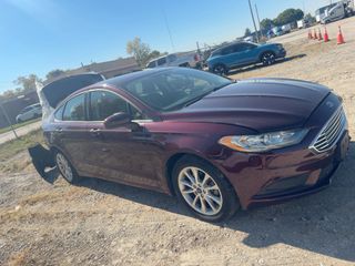 2017 Ford Fusion SE - Exterior Front Right Corner Image