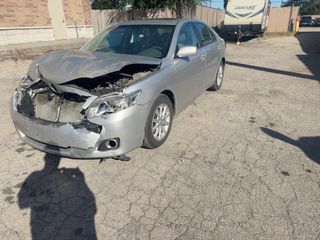 2011 Toyota Camry XLE - Exterior Front Left Corner Image