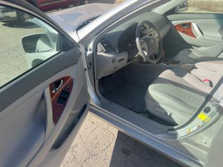 2011 Toyota Camry XLE - Driver's Front Door Image