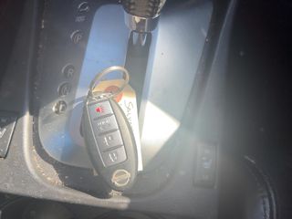 2007 Nissan Altima 2.5 S - Interior Steering Wheel With Keys Image