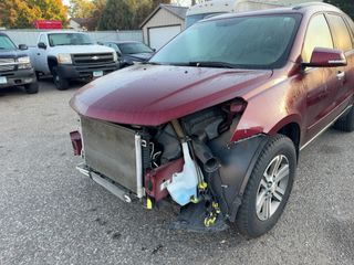 2016 Chevrolet Traverse LT - Exterior Front Left Corner Image