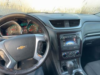 2016 Chevrolet Traverse LT - Interior Full Dashboard Image