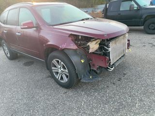 2016 Chevrolet Traverse LT - Primary Damage Right Image