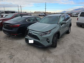2021 Toyota RAV4 Hybrid Hybrid XLE - Exterior Front Left Corner Image