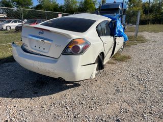 2012 Nissan Altima 2.5 S - Exterior Rear Right Corner Image