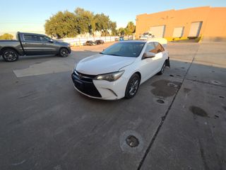 2017 Toyota Camry SE - Exterior Front Left Corner Image