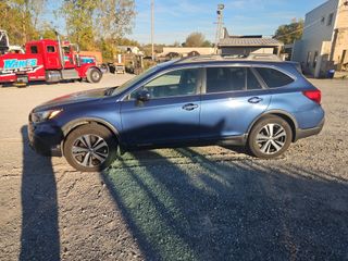2019 Subaru Outback Limited - Exterior Side Driver Image