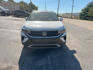 2022 Volkswagen Taos SE - Exterior Front Center Image