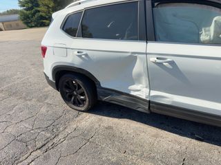 2022 Volkswagen Taos SE - Primary Damage Right Image