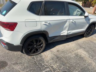 2022 Volkswagen Taos SE - Primary Damage Straight On Image