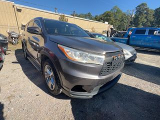2016 Toyota Highlander Limited - Exterior Front Right Corner Image