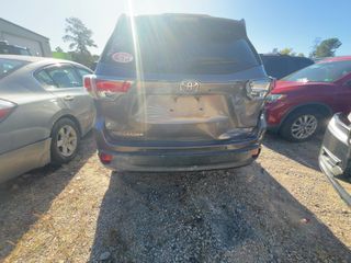 2016 Toyota Highlander Limited - Exterior Rear Center Image