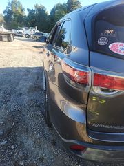 2016 Toyota Highlander Limited - Exterior Rear Left Corner Image