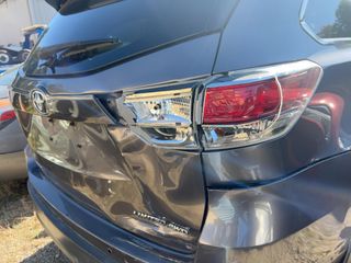 2016 Toyota Highlander Limited - Primary Damage Right Image