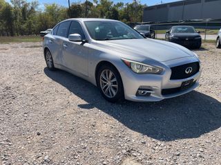 2015 INFINITI Q50 Premium - Exterior Front Right Corner Image