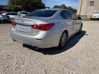 2015 INFINITI Q50 Premium - Exterior Rear Right Corner Image