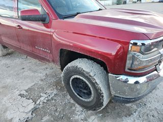 2018 Chevrolet Silverado 1500 LT - Primary Damage Right Image