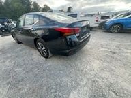 2021 Nissan Altima 2.5 SV - Exterior Rear Left Corner Image