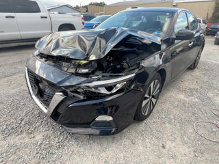 2021 Nissan Altima 2.5 SV - Primary Damage Left Image