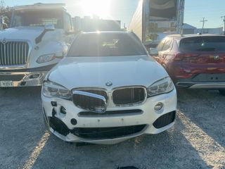 2016 BMW X5 xDrive35i - Exterior Front Center Image