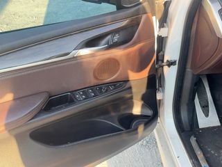 2016 BMW X5 xDrive35i - Driver's Front Door Image