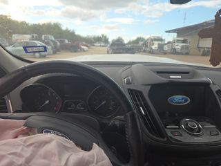 2017 Ford Escape Titanium - Interior Full Dashboard Image