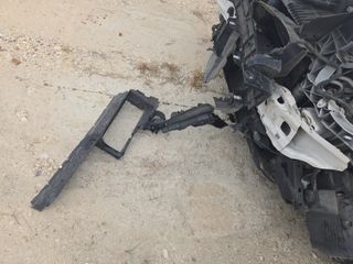 Vehicle Parts Image #1