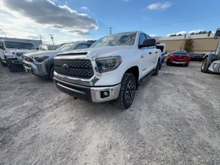 2020 Toyota Tundra SR5 - Exterior Front Left Corner Image