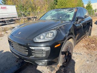 2018 Porsche Cayenne - Exterior Front Left Corner Image