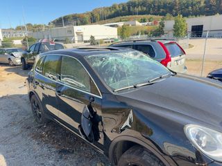 2018 Porsche Cayenne - Primary Damage Left Image