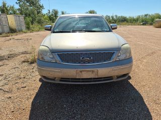 2006 Ford Five Hundred Limited - Exterior Front Center Image
