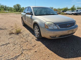 2006 Ford Five Hundred Limited - Exterior Front Right Corner Image