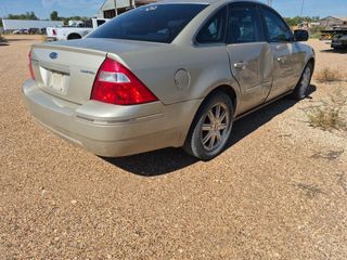 2006 Ford Five Hundred Limited - Exterior Rear Right Corner Image