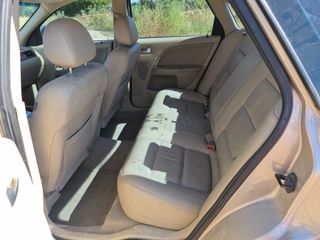 2006 Ford Five Hundred Limited - Interior Rear Seat Image