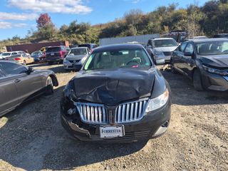 2010 Lincoln MKS w/EcoBoost - Exterior Front Center Image