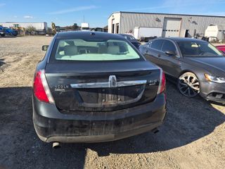2010 Lincoln MKS w/EcoBoost - Exterior Rear Center Image