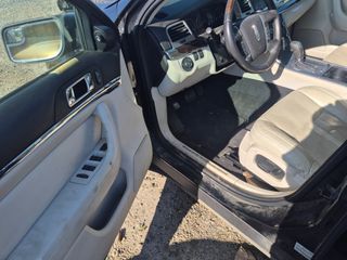2010 Lincoln MKS w/EcoBoost - Driver's Front Door Image