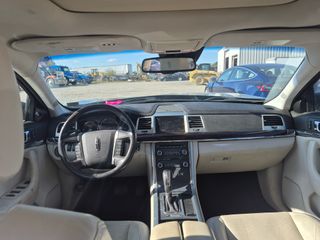 2010 Lincoln MKS w/EcoBoost - Interior Full Dashboard Image