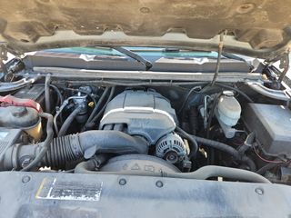 2008 Chevrolet Silverado 2500HD LT w/1LT - Engine Compartment Image