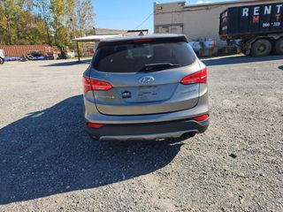 2013 Hyundai Santa Fe 2.0T Sport - Exterior Rear Center Image