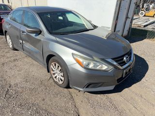 2018 Nissan Altima 2.5 S - Exterior Front Right Corner Image