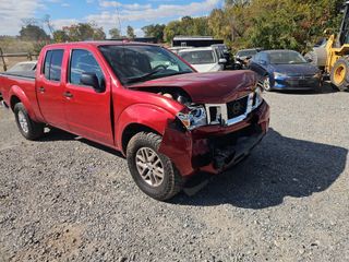 2014 Nissan Frontier SV - Exterior Front Right Corner Image