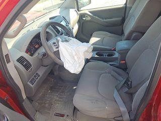 2014 Nissan Frontier SV - Interior Front Seat Image