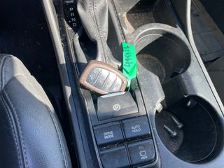 2020 Hyundai Tucson Ultimate - Interior Steering Wheel With Keys Image