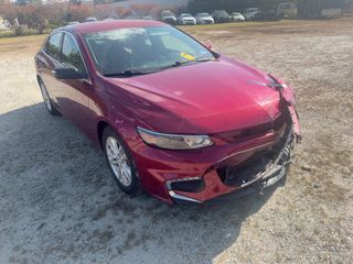 2017 Chevrolet Malibu LT - Exterior Front Right Corner Image