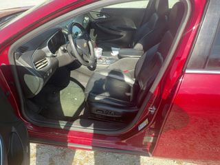 2017 Chevrolet Malibu LT - Interior Front Seat Image