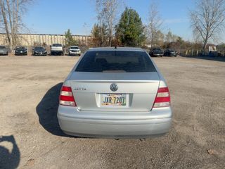2005 Volkswagen Jetta GLS - Exterior Rear Center Image