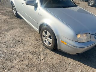 2005 Volkswagen Jetta GLS - Primary Damage Left Image