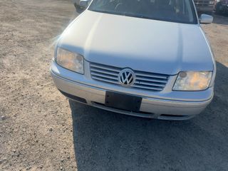 2005 Volkswagen Jetta GLS - Primary Damage Straight On Image