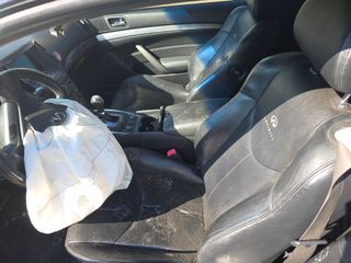 2010 INFINITI G37x x - Interior Front Seat Image